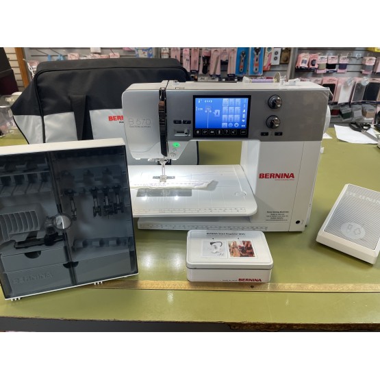 Bernina 570QE Sewing & Quilting machine (reconditioned) Gen 1 + Walking foot