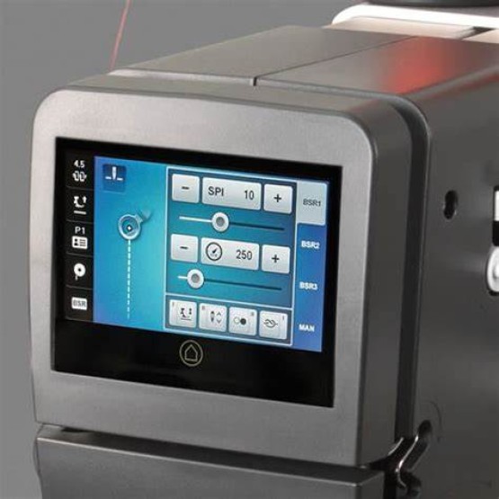 Bernina Q20 Longarm Quilting Machine with electric lift